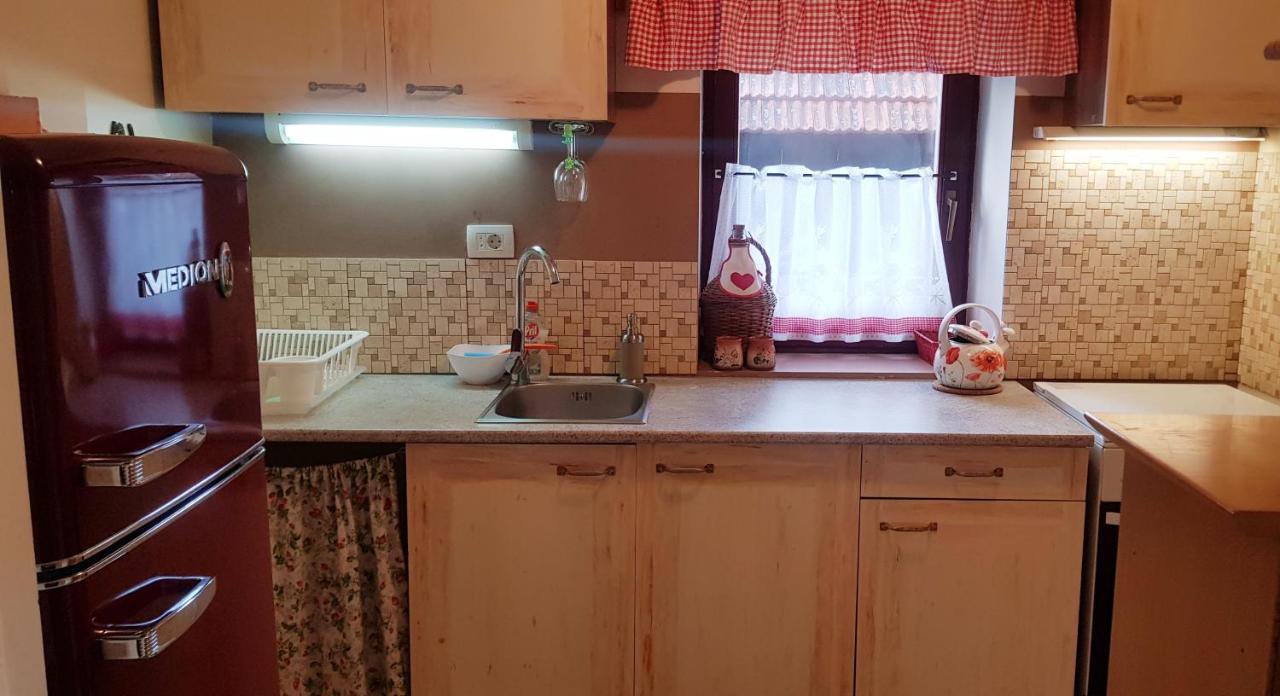 Zajcek Apartma Mojstrana Buitenkant foto