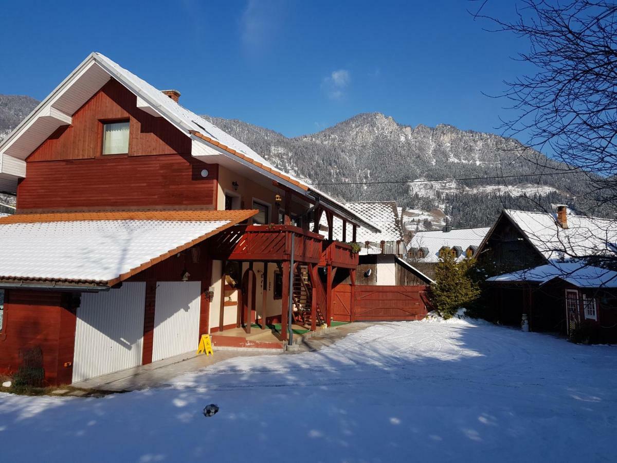 Zajcek Apartma Mojstrana Buitenkant foto